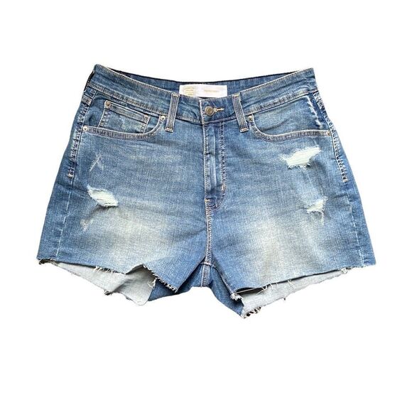 𝅺Levi’s High Waisted Distressed Shorts - Picture 1 of 11
